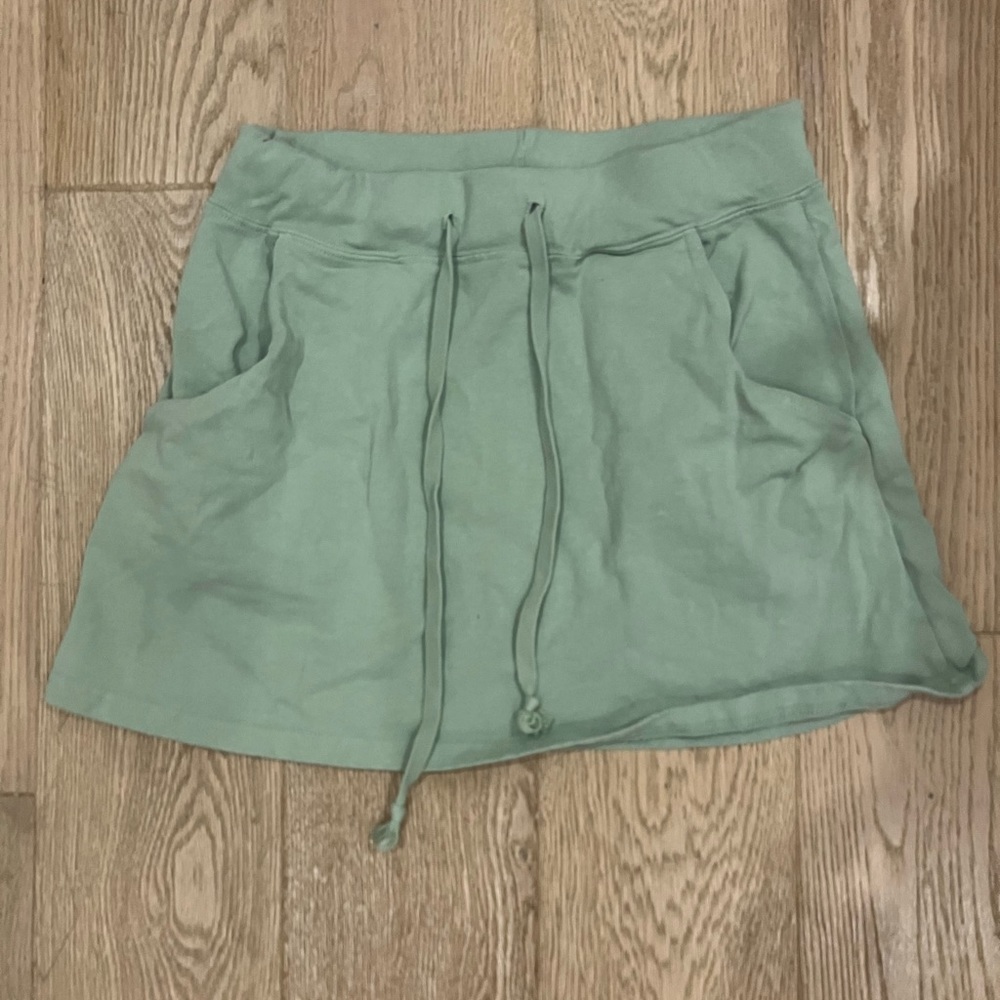 BRANDY MELVILLE LIGHT GREEN SWEATSKIRT